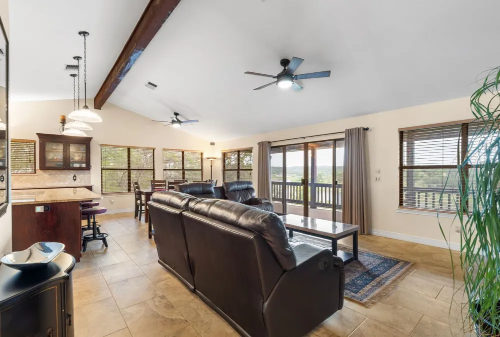 129 Jewel Lane Spicewood, TX 78669