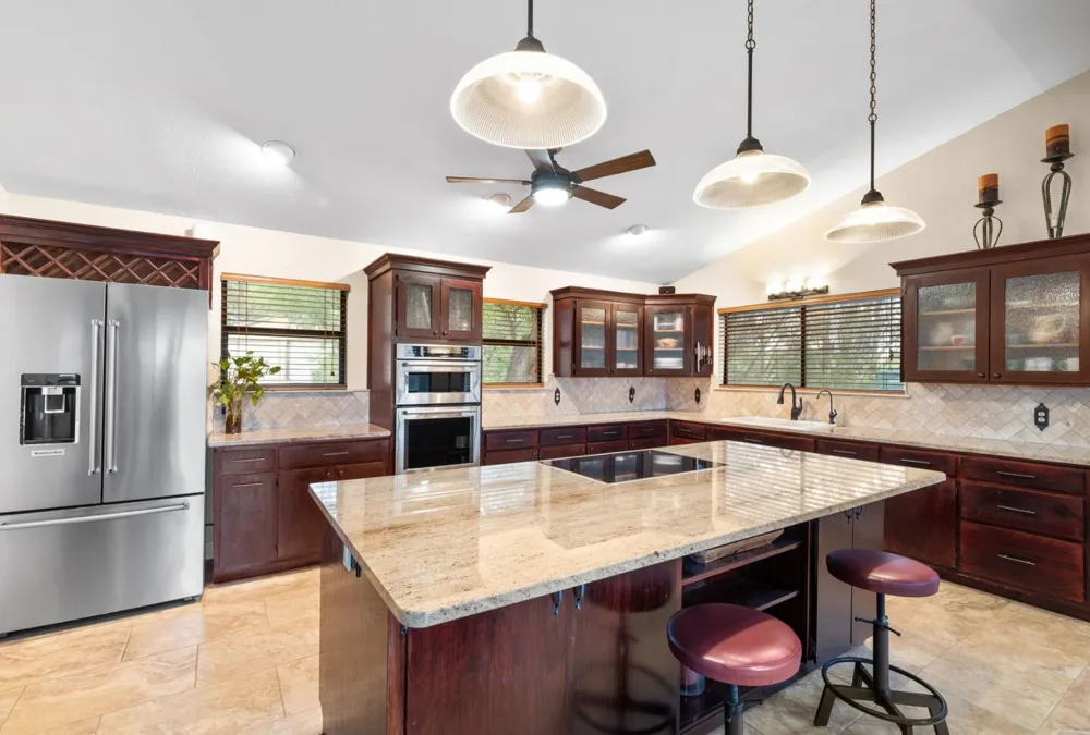 129 Jewel Lane Spicewood, TX 78669
