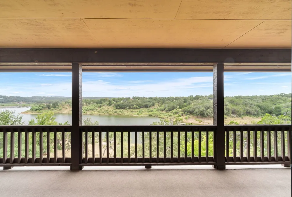 129 Jewel Lane Spicewood, TX 78669