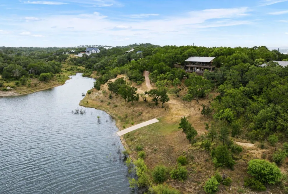 129 Jewel Lane Spicewood, TX 78669