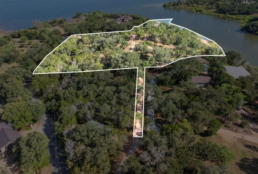 129 Jewel Lane Spicewood, TX 78669
