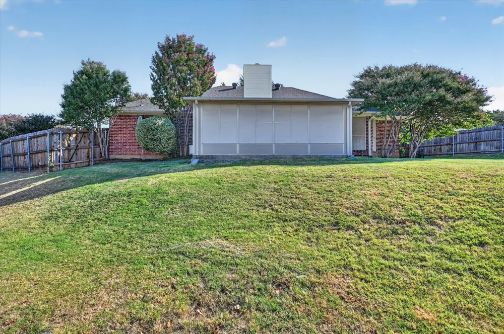 729 Bent Tree Court Hurst, TX 76054
