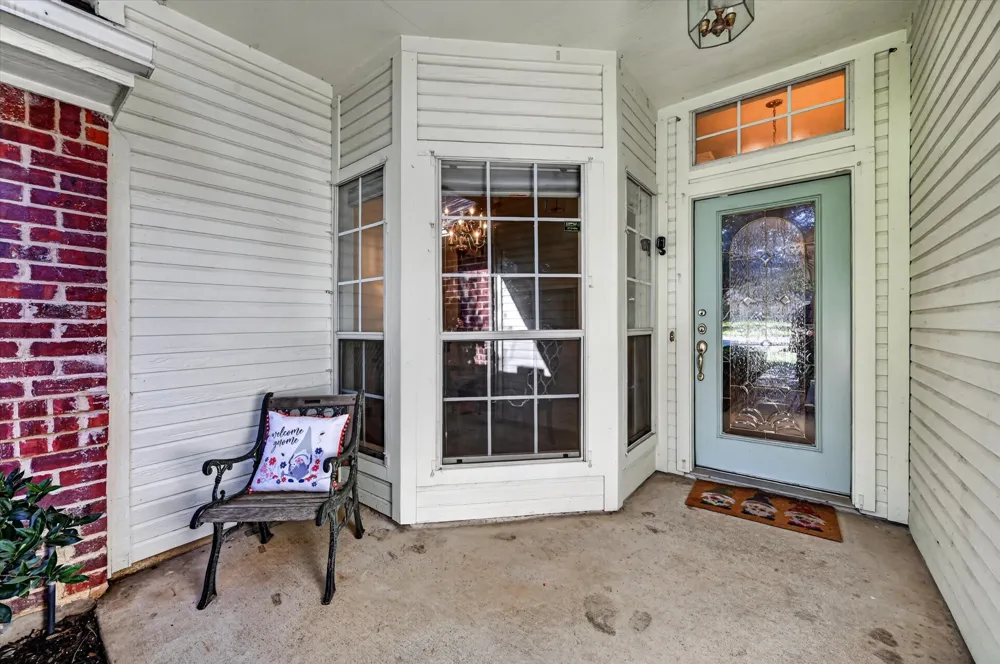 729 Bent Tree Court Hurst, TX 76054