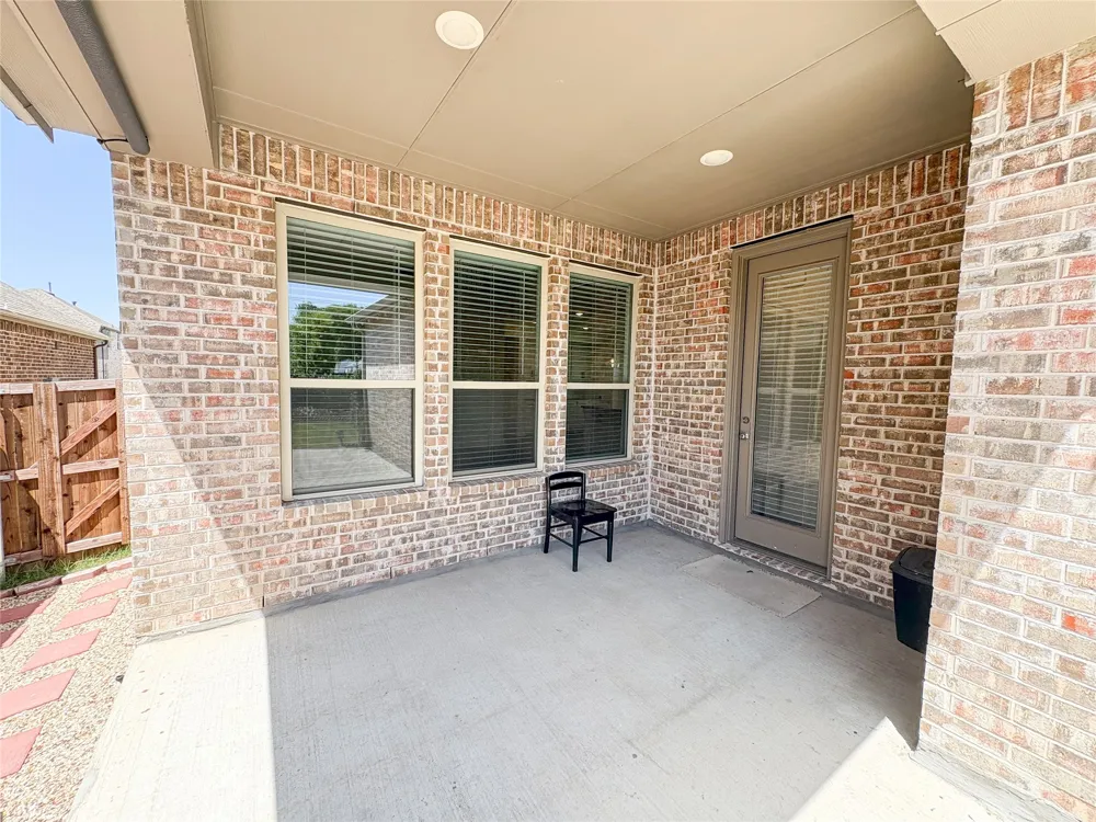 1741 Horseshoe Lane Van Alstyne, TX 75495