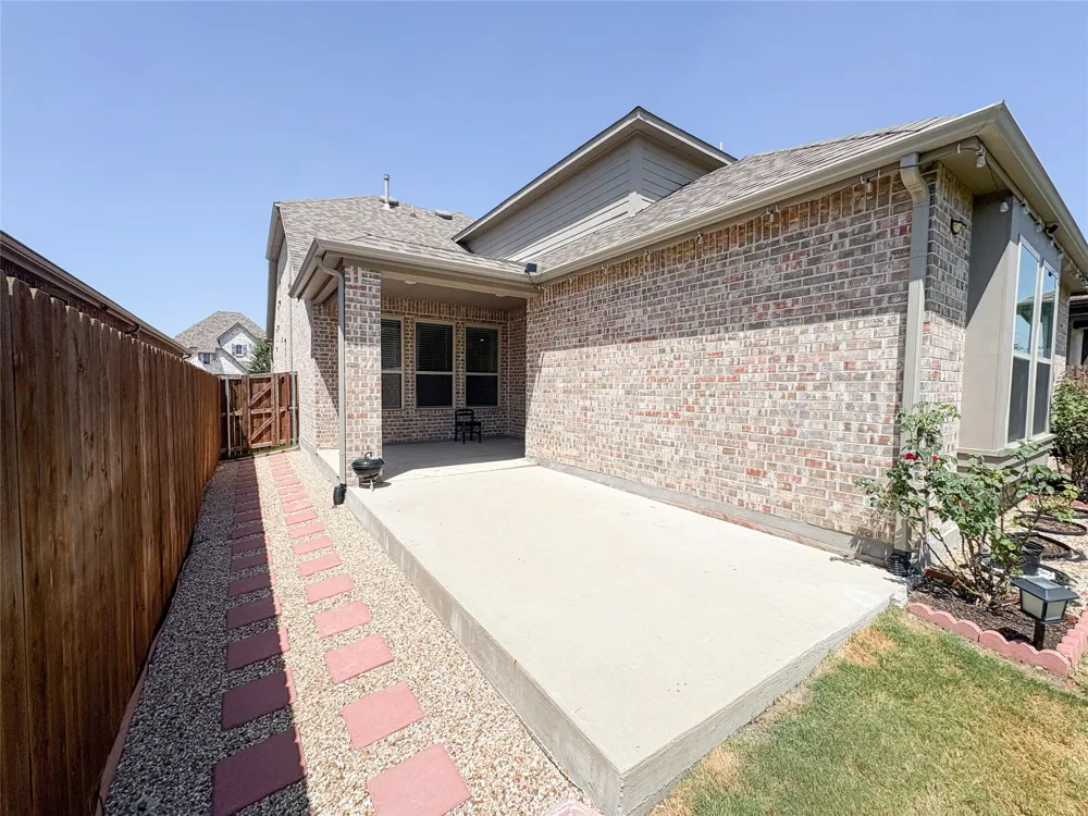 1741 Horseshoe Lane Van Alstyne, TX 75495