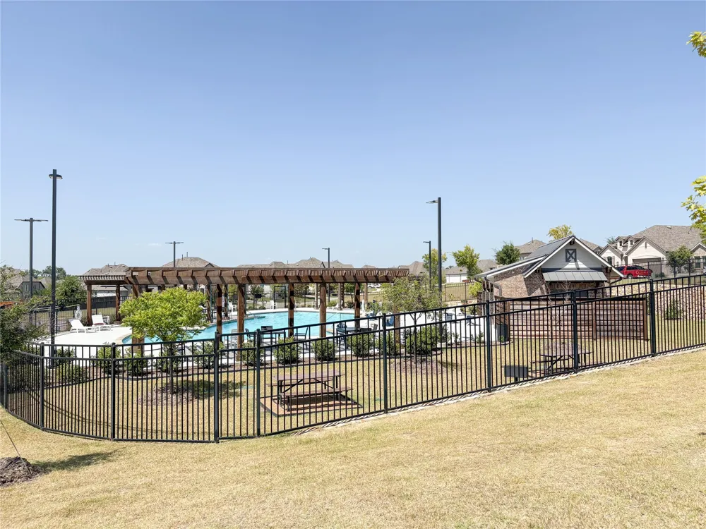 1741 Horseshoe Lane Van Alstyne, TX 75495