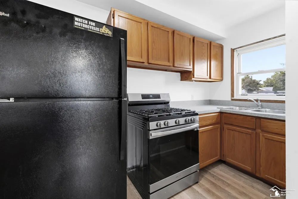 3106 River Drive Lincoln Park City, MI 48146