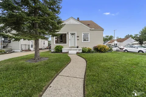 3106 River Drive