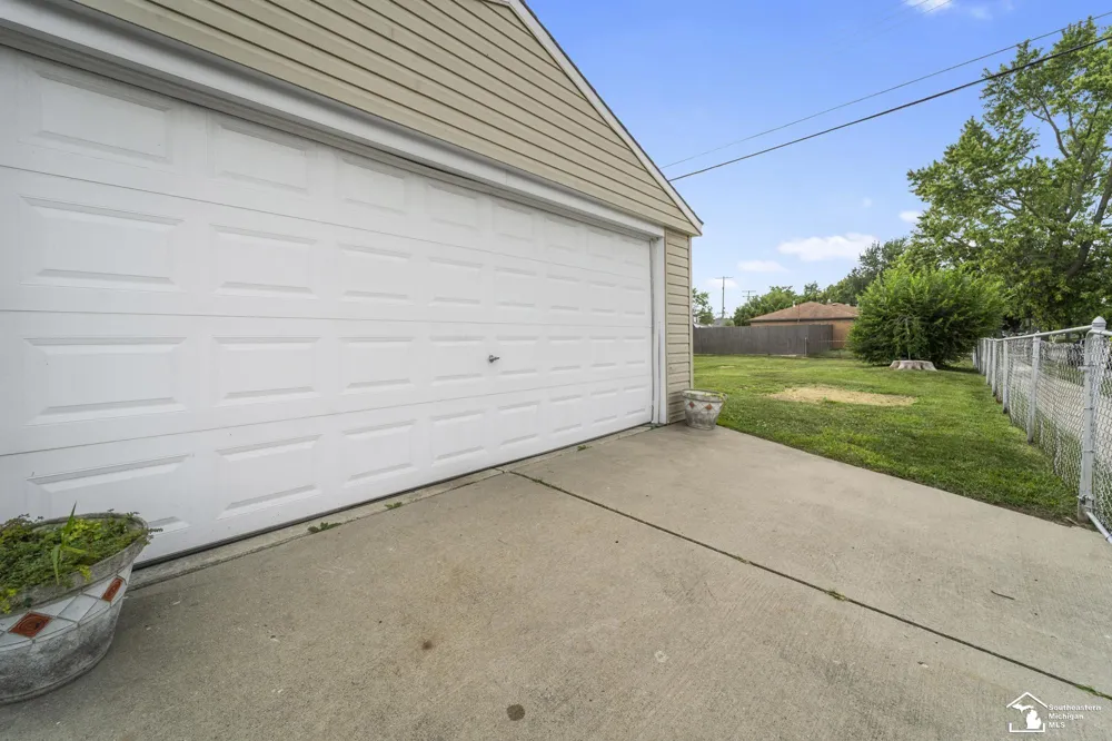 3106 River Drive Lincoln Park City, MI 48146