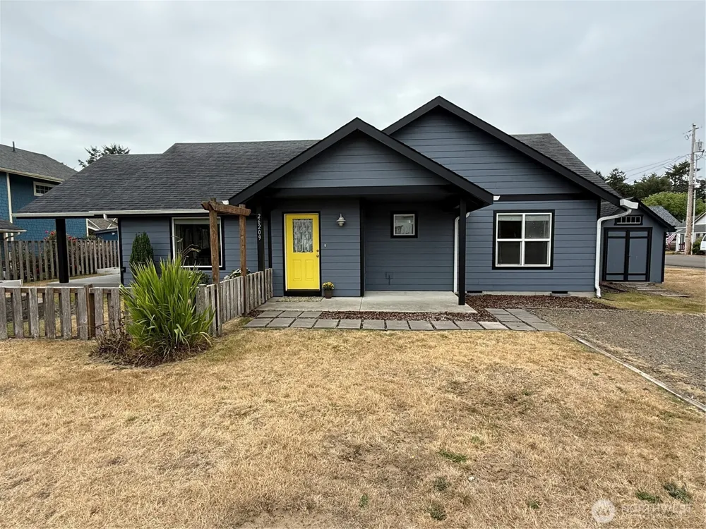 26209 Place Ocean Park, WA 98640