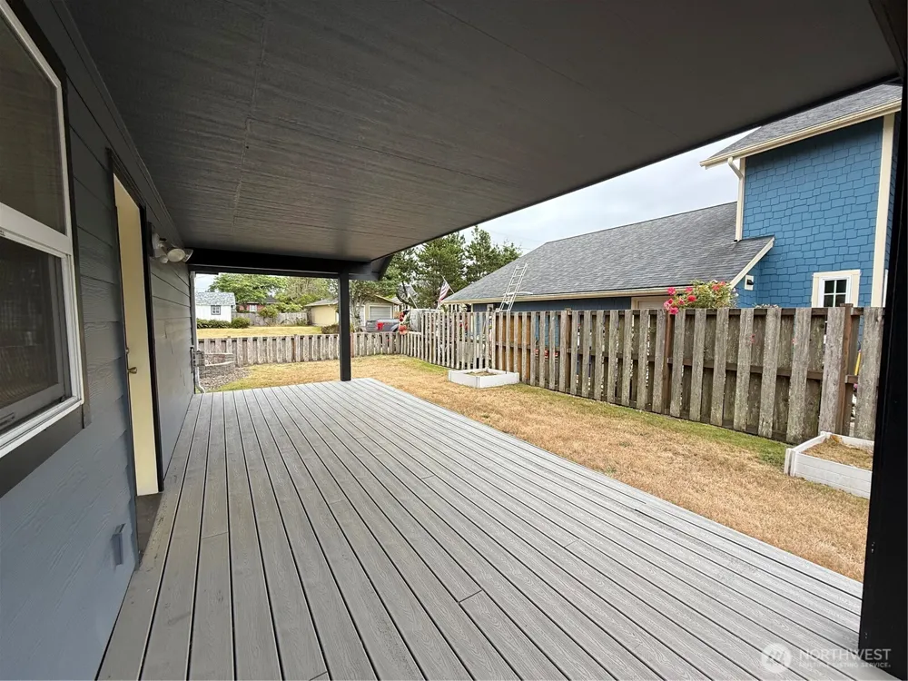 26209 Place Ocean Park, WA 98640