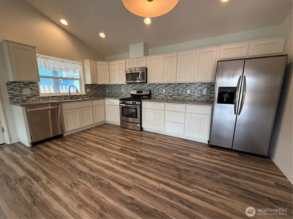 26209 Place Ocean Park, WA 98640