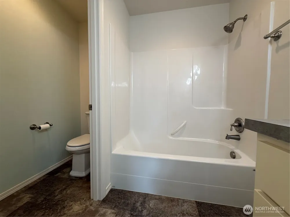26209 Place Ocean Park, WA 98640