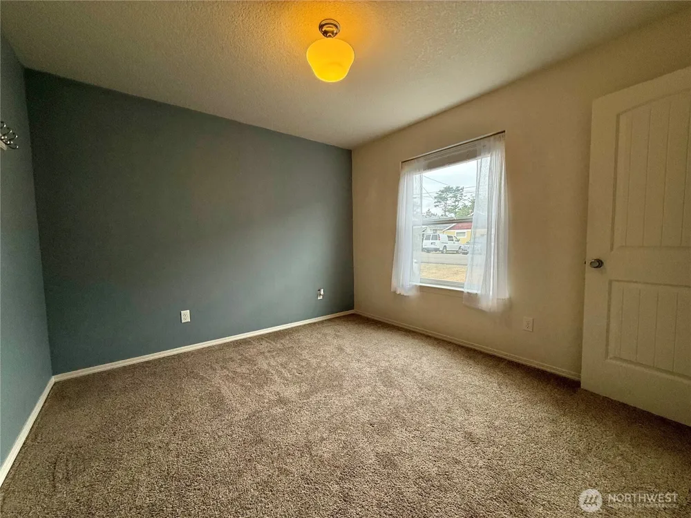 26209 Place Ocean Park, WA 98640