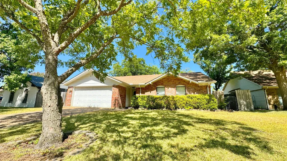 1809 Westgate Drive Terrell, TX 75160