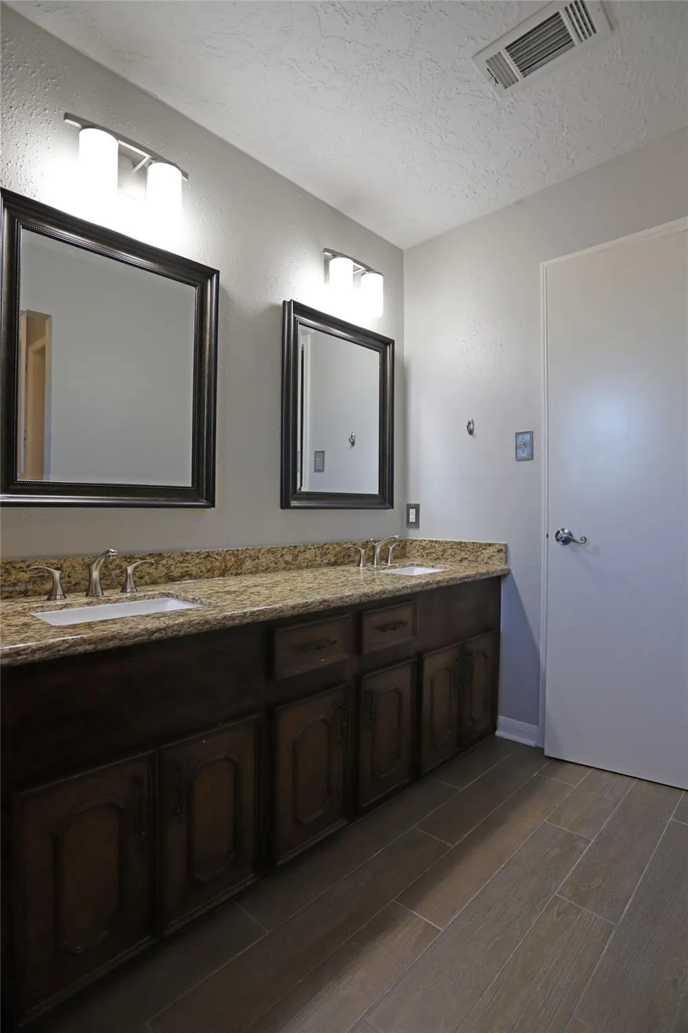 12870 Westella Drive Houston, TX 77077