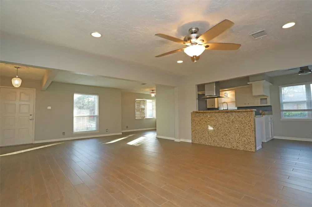 12870 Westella Drive Houston, TX 77077