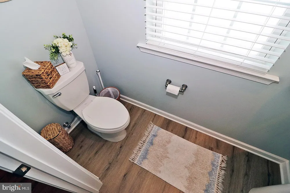 16 BAYBREEZE DRIVE Waretown, NJ 08758