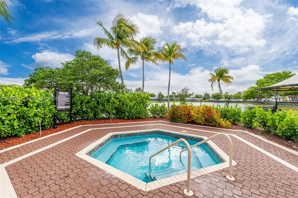 2520 SE 20th Pl #204-B Homestead, FL 33035