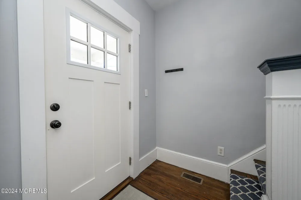 19 Mount Street Red Bank, NJ 07701