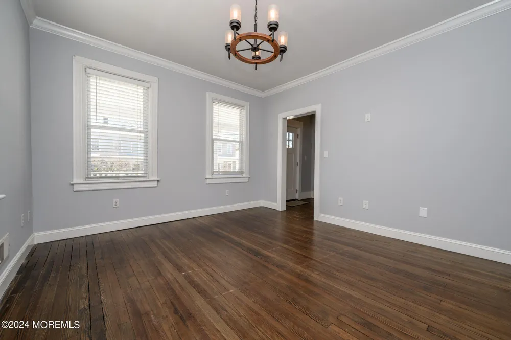 19 Mount Street Red Bank, NJ 07701