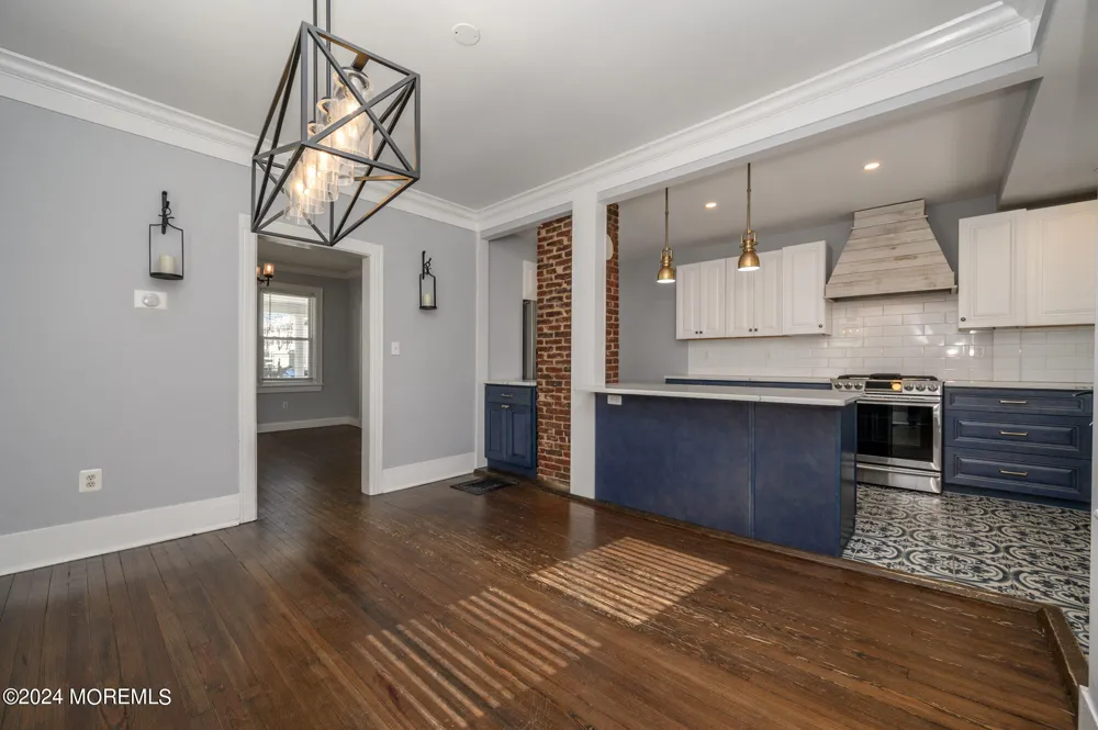 19 Mount Street Red Bank, NJ 07701