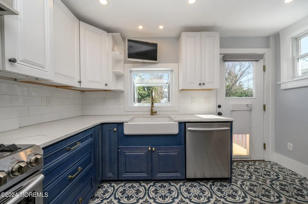 19 Mount Street Red Bank, NJ 07701