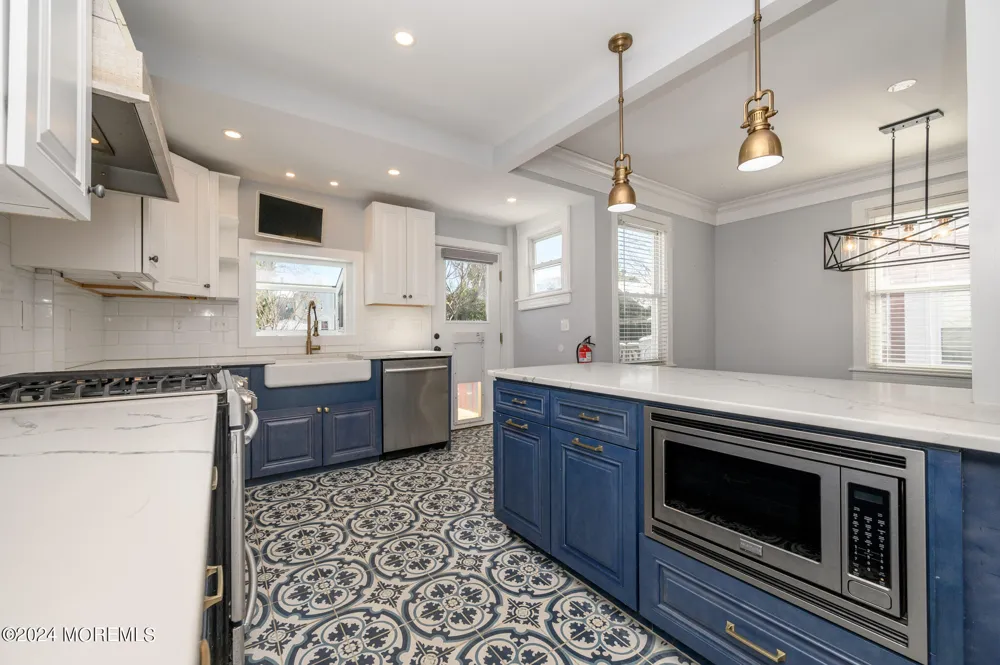 19 Mount Street Red Bank, NJ 07701