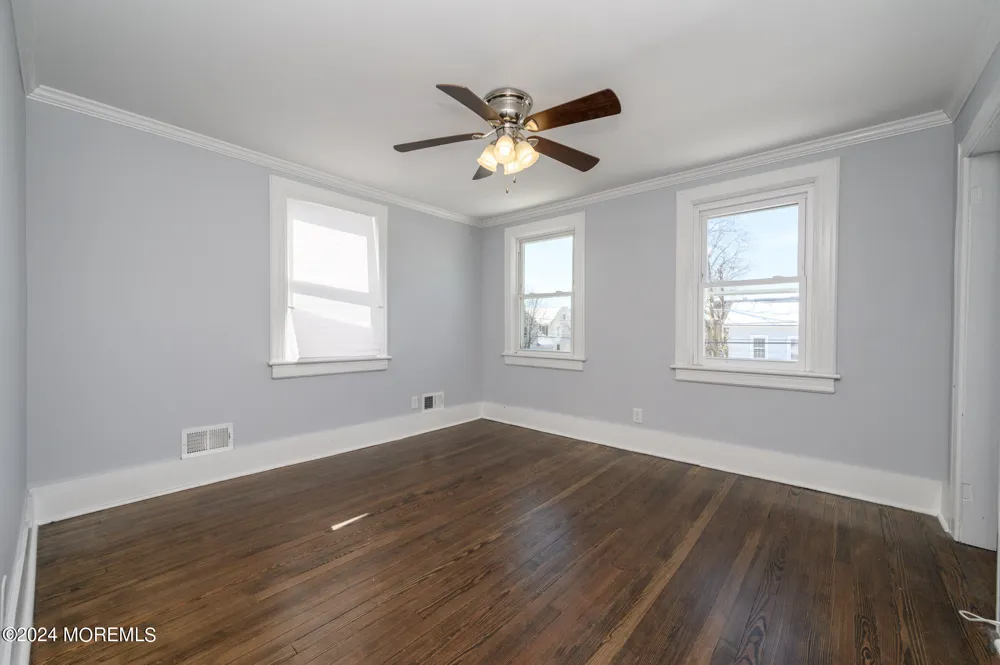 19 Mount Street Red Bank, NJ 07701