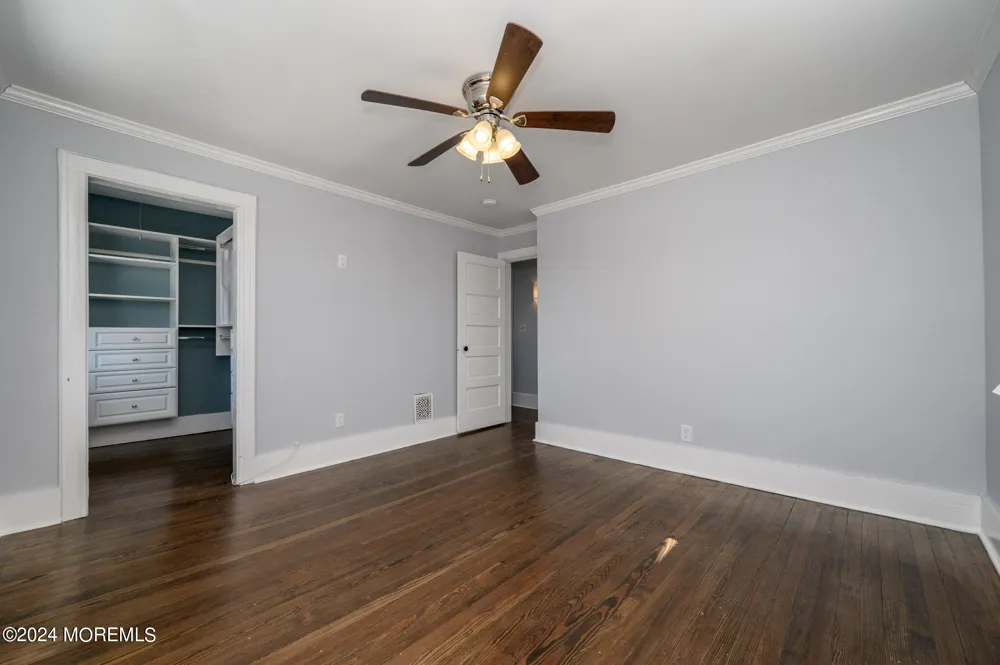 19 Mount Street Red Bank, NJ 07701