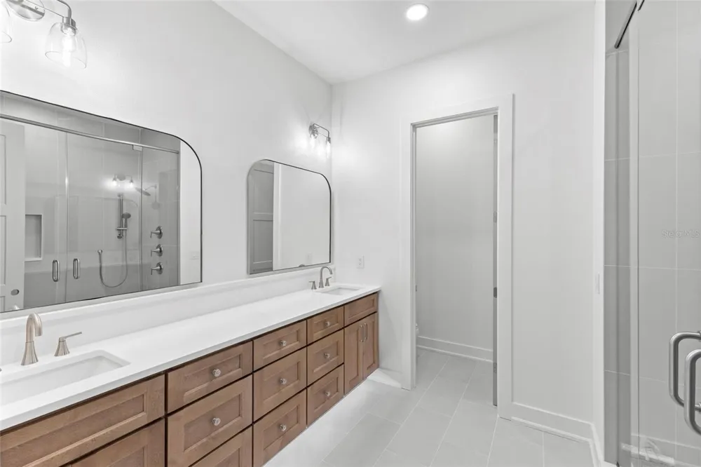 3534 OVERLOOK DRIVE NE St Petersburg, FL 33703