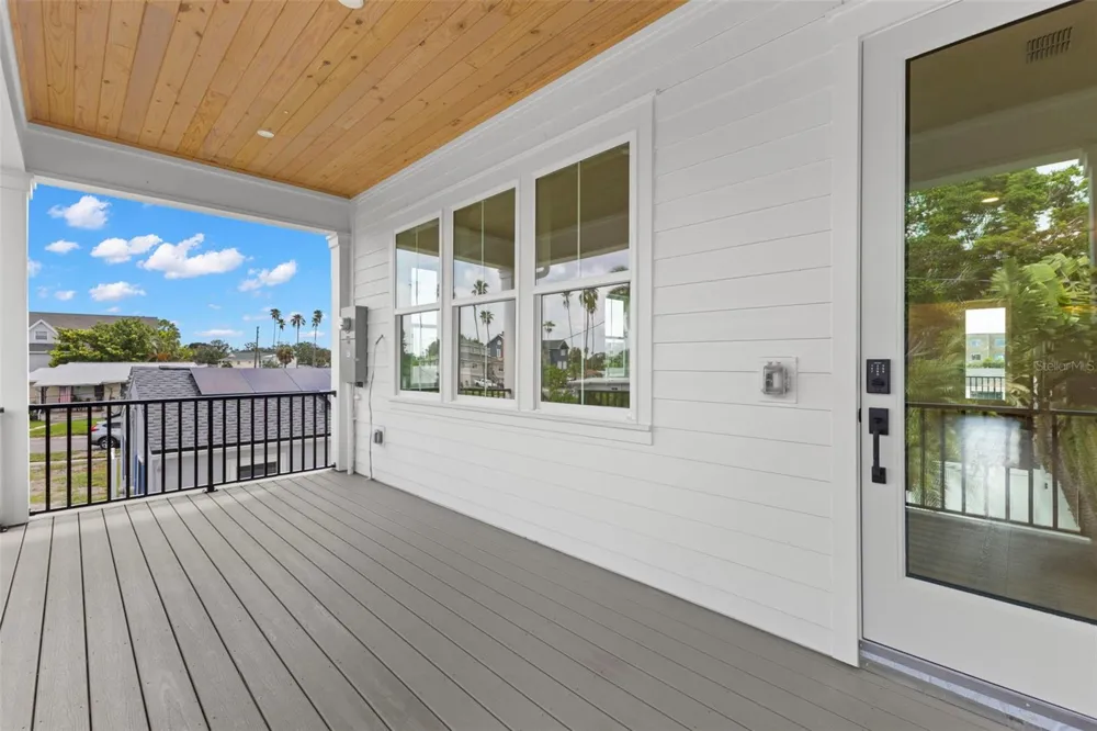 3534 OVERLOOK DRIVE NE St Petersburg, FL 33703