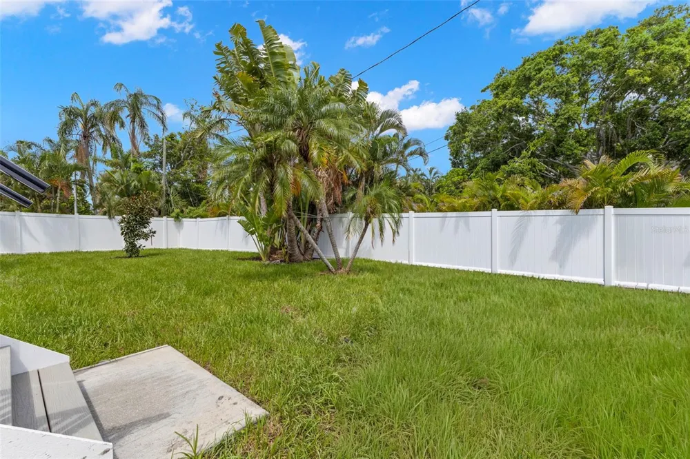 3534 OVERLOOK DRIVE NE St Petersburg, FL 33703