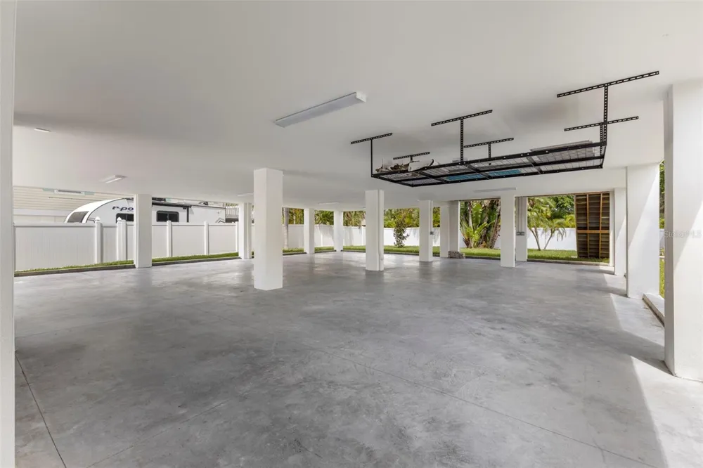 3534 OVERLOOK DRIVE NE St Petersburg, FL 33703