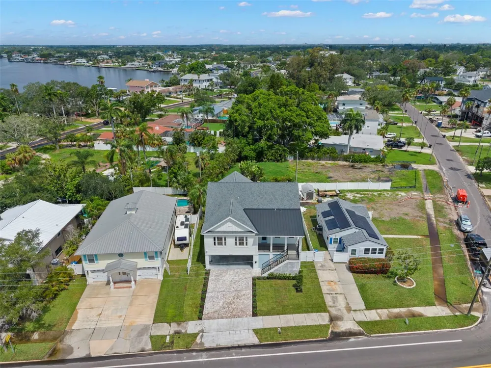 3534 OVERLOOK DRIVE NE St Petersburg, FL 33703