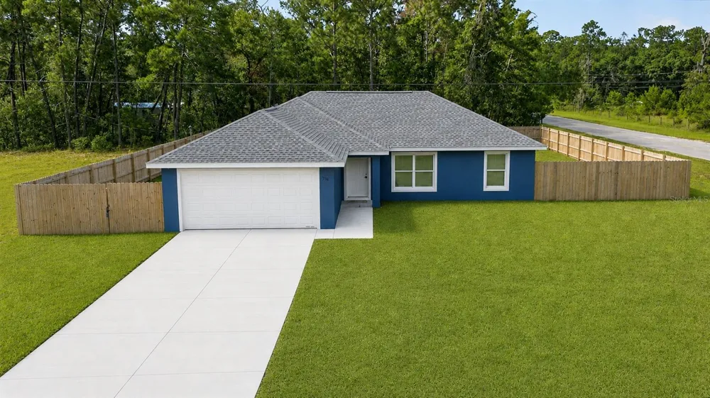 138 FISHER RUN Ocklawaha, FL 32179