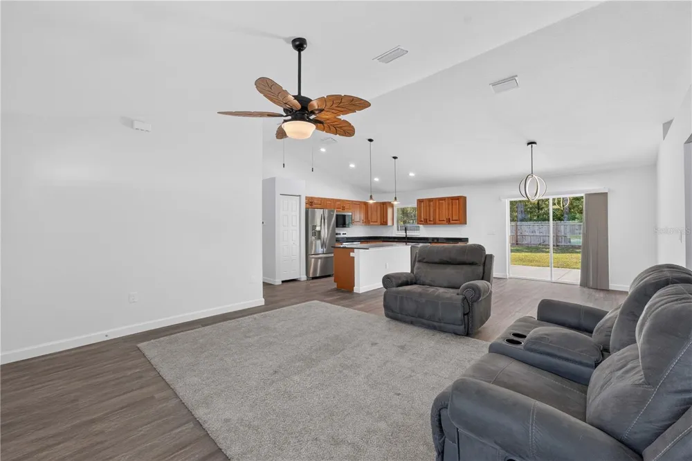 138 FISHER RUN Ocklawaha, FL 32179
