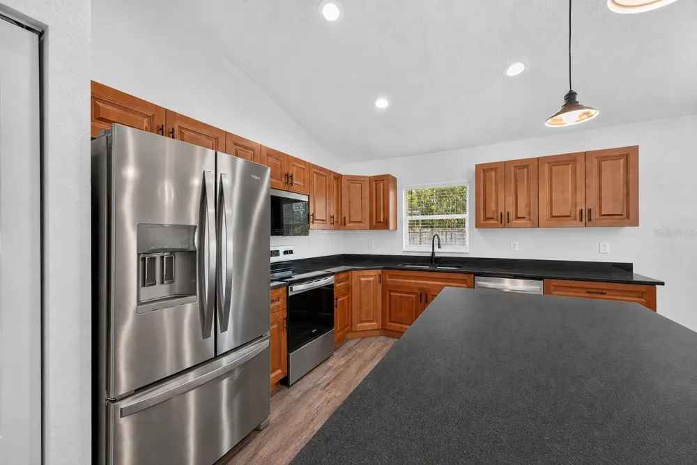 138 FISHER RUN Ocklawaha, FL 32179