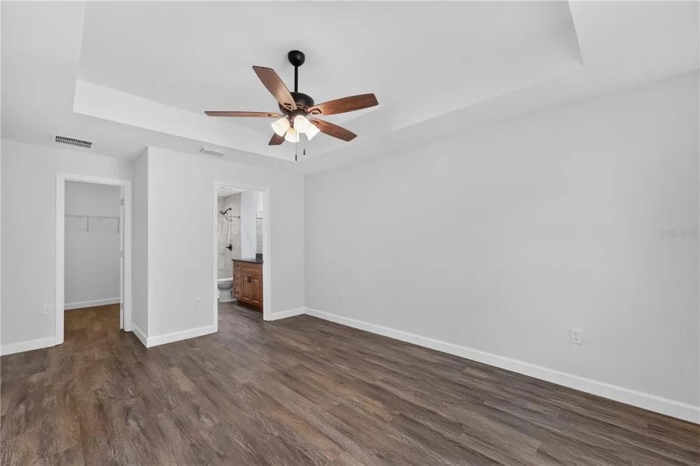 138 FISHER RUN Ocklawaha, FL 32179
