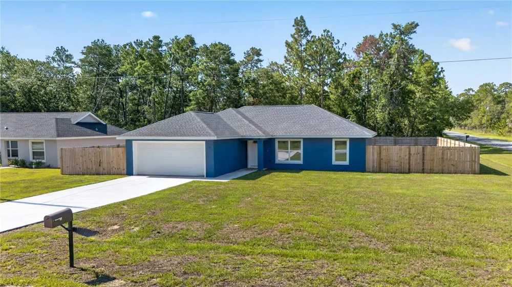 138 FISHER RUN Ocklawaha, FL 32179