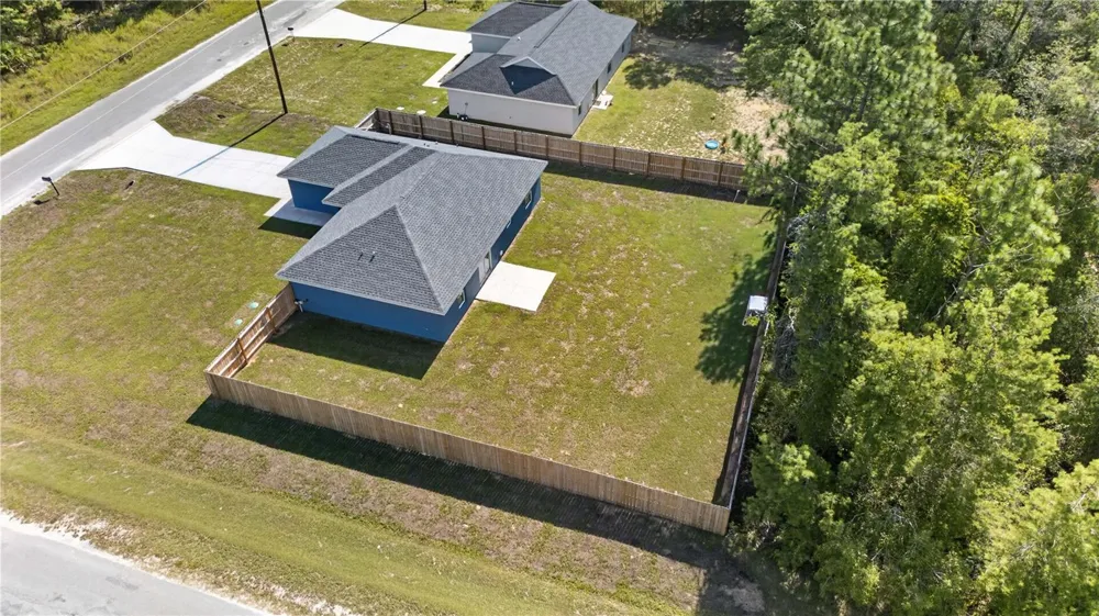 138 FISHER RUN Ocklawaha, FL 32179