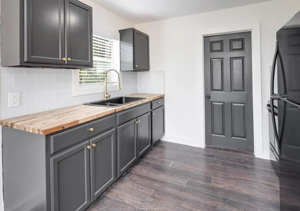1209 Antone Street Bryan, TX 77803
