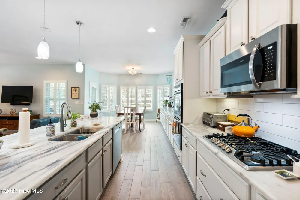 707 E Chatman Drive NW Calabash, NC 28467