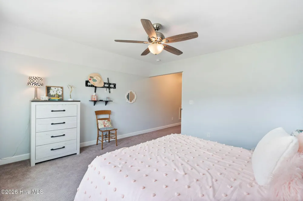 707 E Chatman Drive NW Calabash, NC 28467