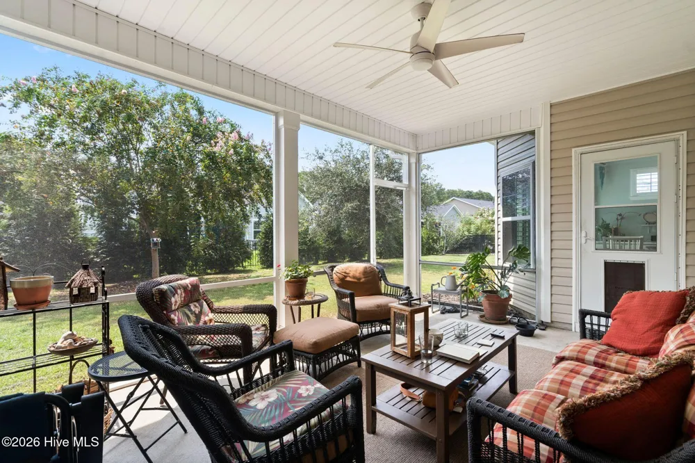 707 E Chatman Drive NW Calabash, NC 28467
