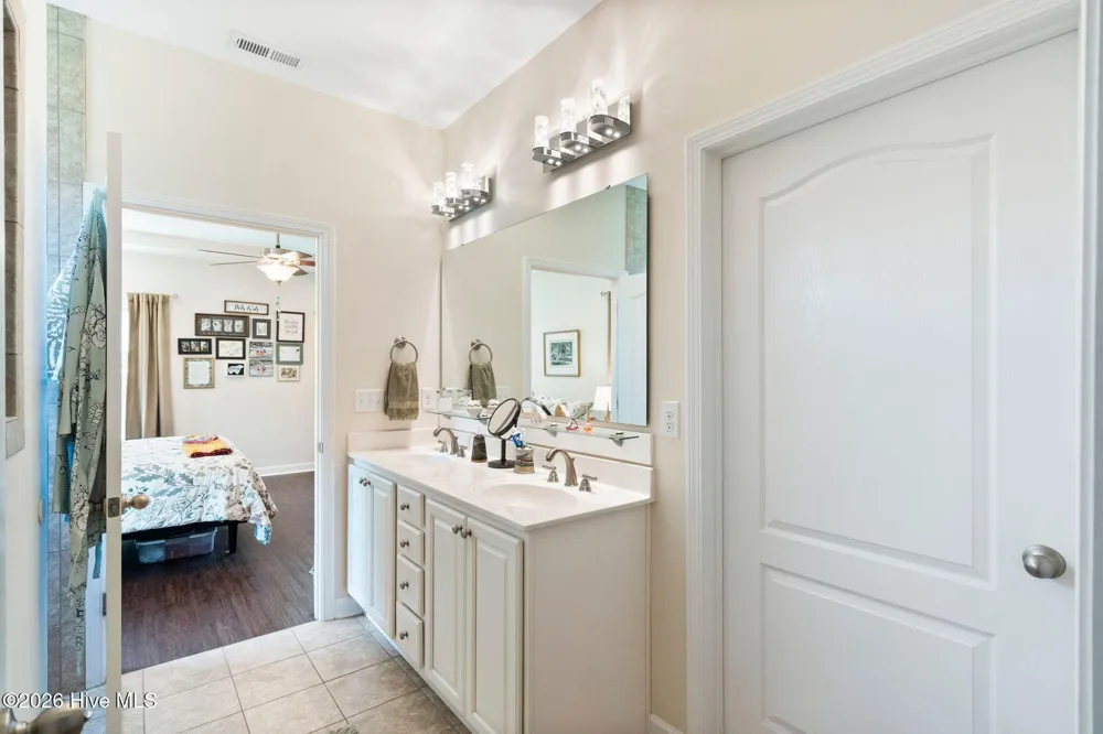 707 E Chatman Drive NW Calabash, NC 28467