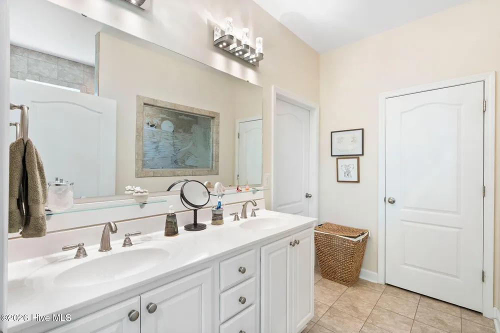 707 E Chatman Drive NW Calabash, NC 28467