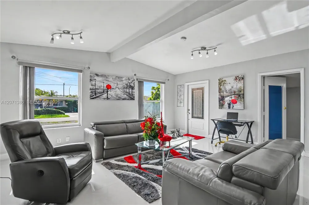 3538 SW 87th Ct Miami, FL 33165