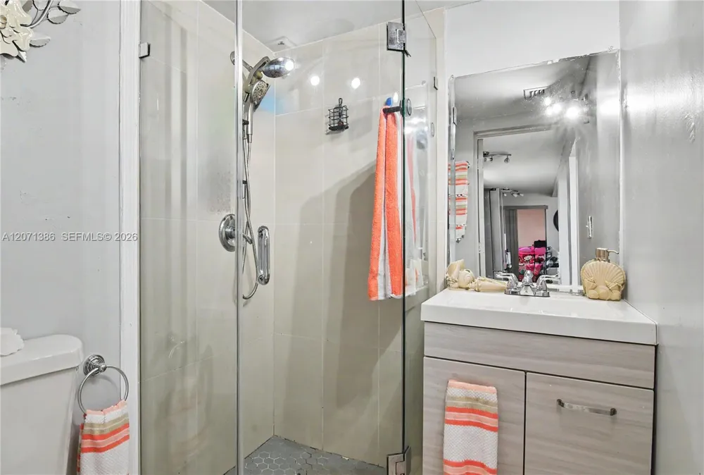 3538 SW 87th Ct Miami, FL 33165