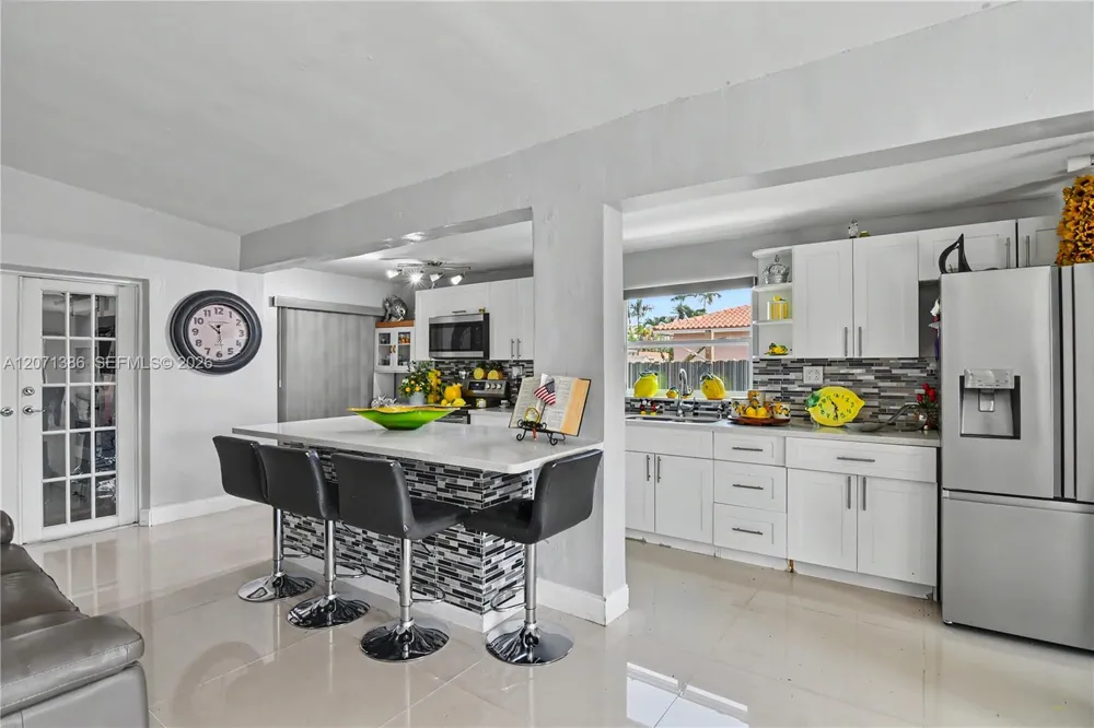 3538 SW 87th Ct Miami, FL 33165
